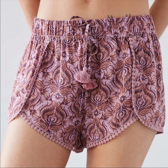 UO / ECOTE / DOLPHIN SHORTS - Picture 2 of 4